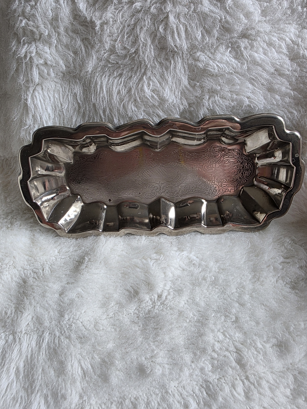 Silver-Tone Decorative Serving Tray with Scalloped Edge